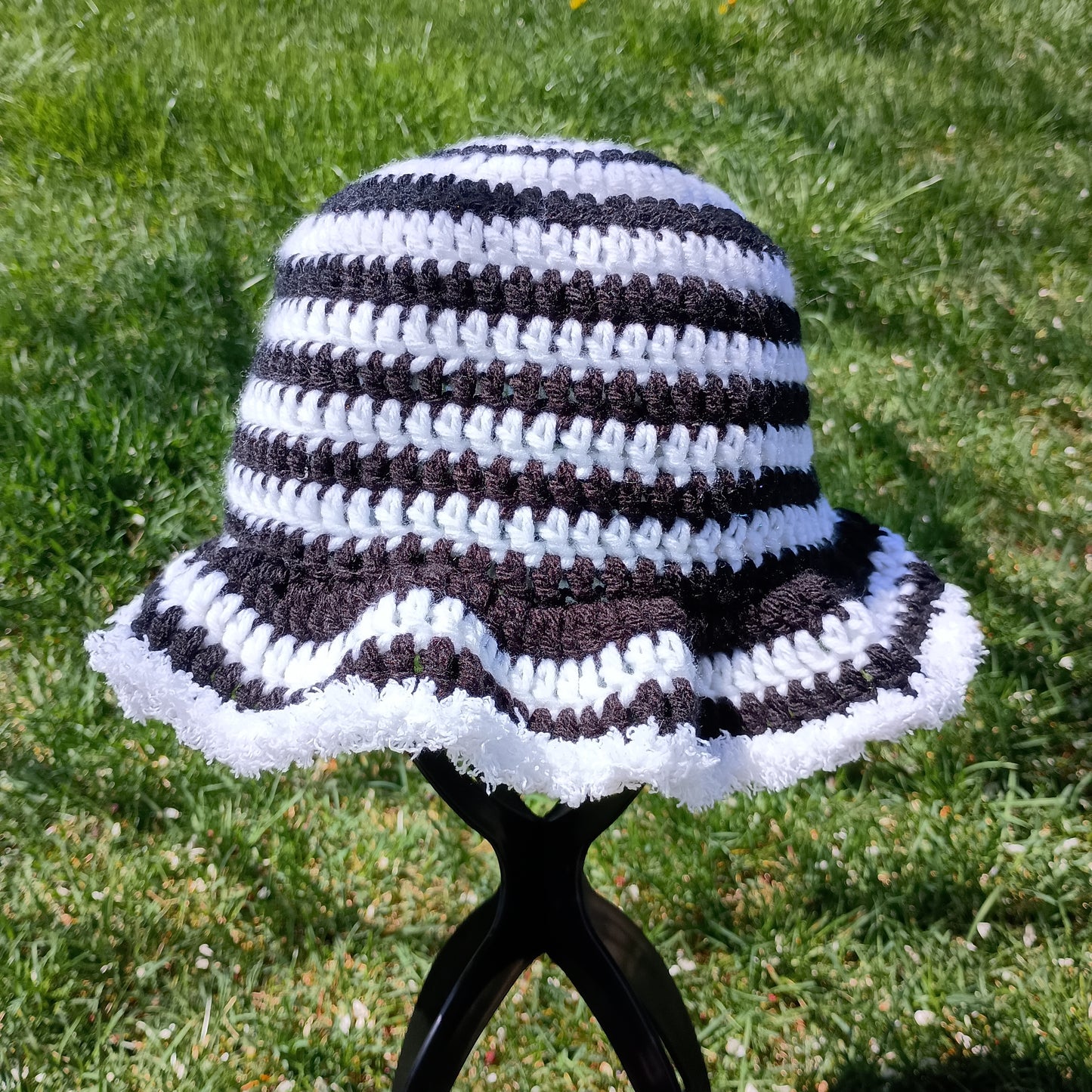 Spiral bucket hat